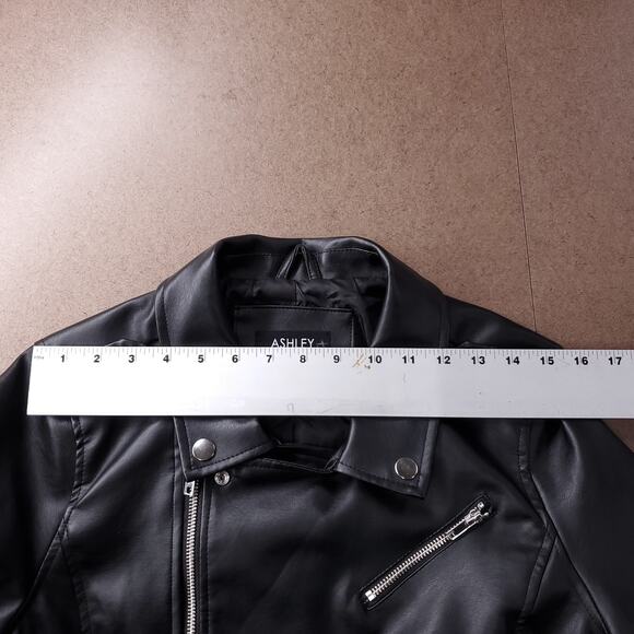 Ashley Biker Jacket Women L Black Faux Leather Belted Offset Zipper Cropped Edgy - Picture 6 of 11